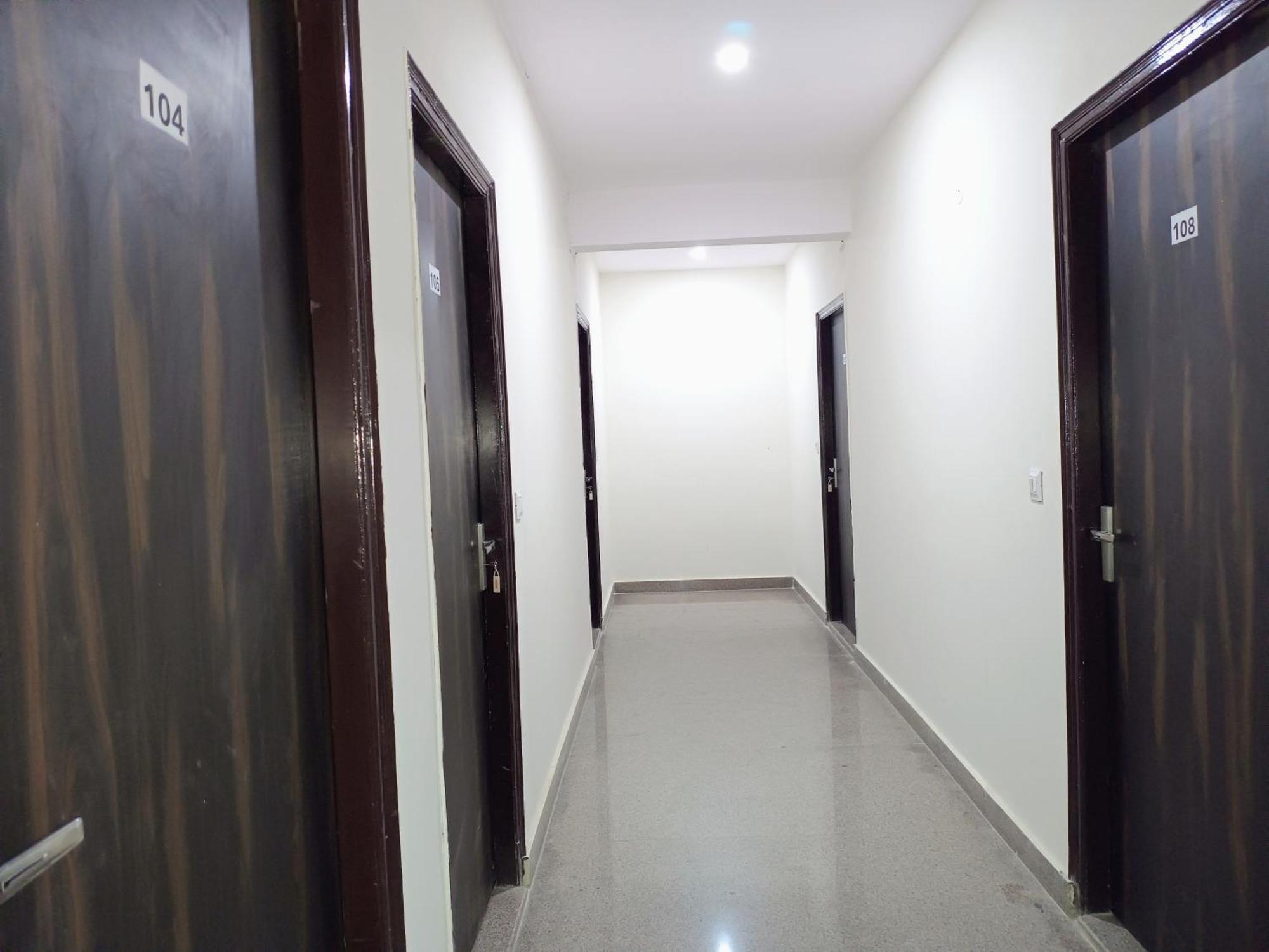 Hotel Krishna Tower Delhi  Esterno foto