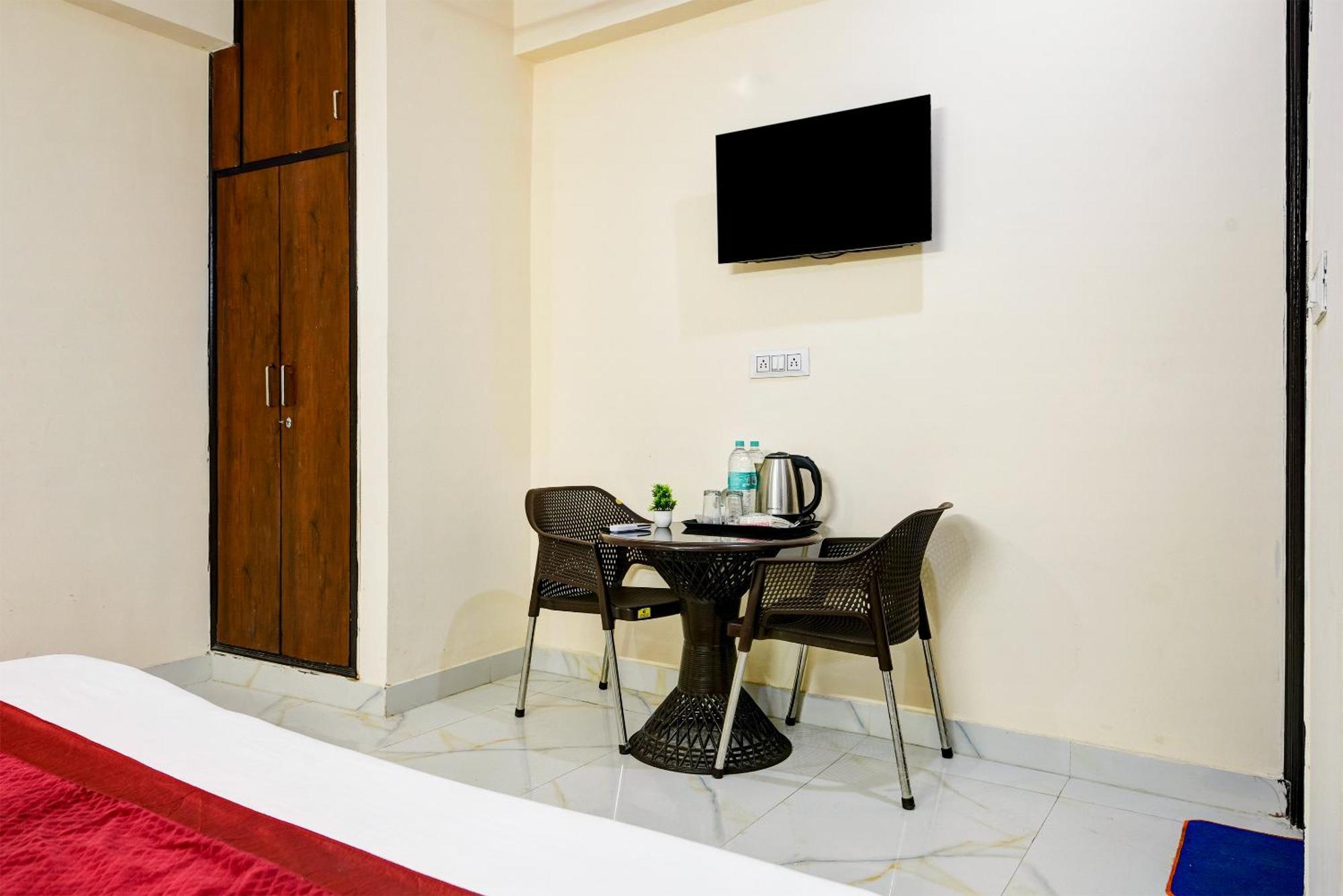 Hotel Krishna Tower Delhi  Esterno foto