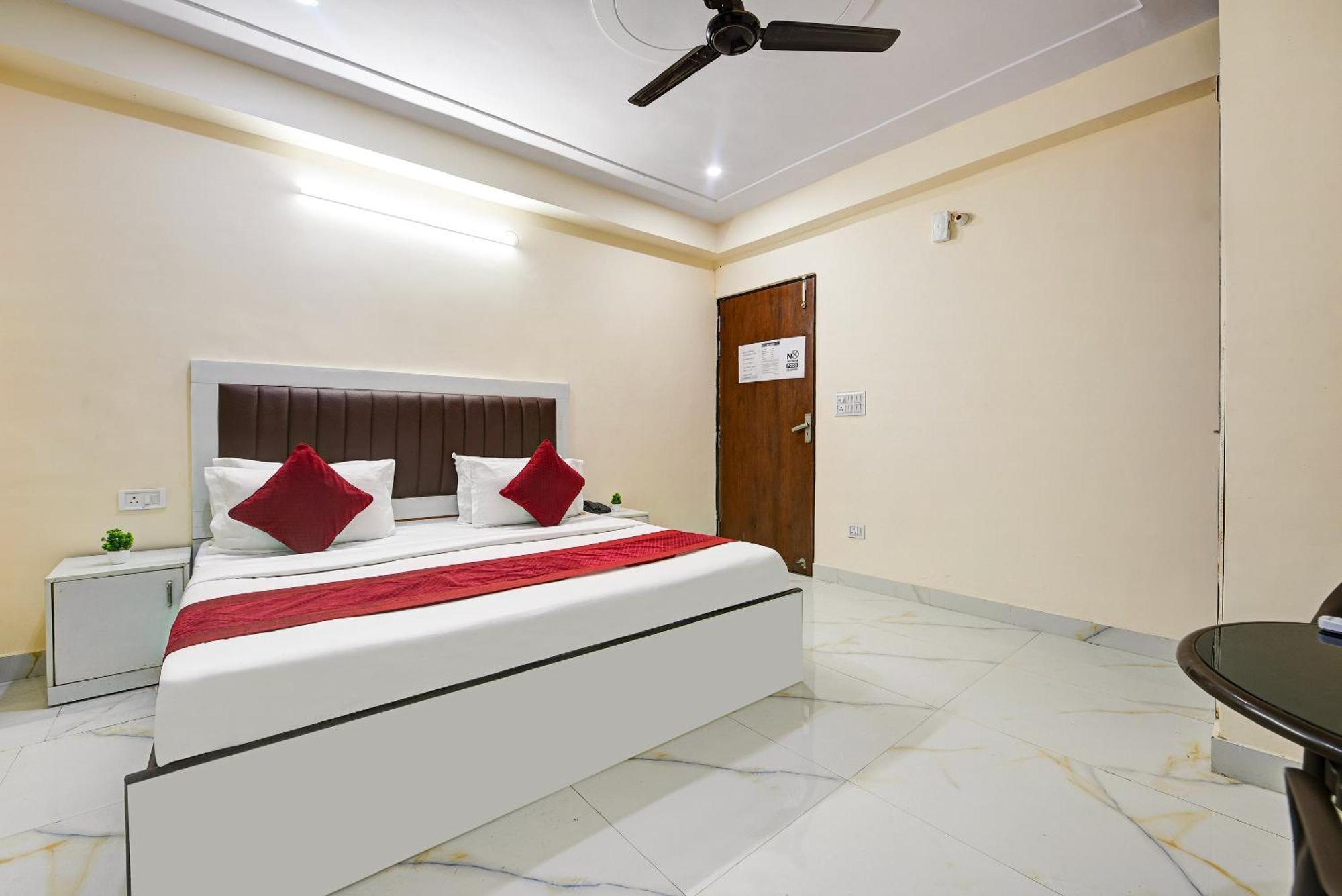 Hotel Krishna Tower Delhi  Esterno foto